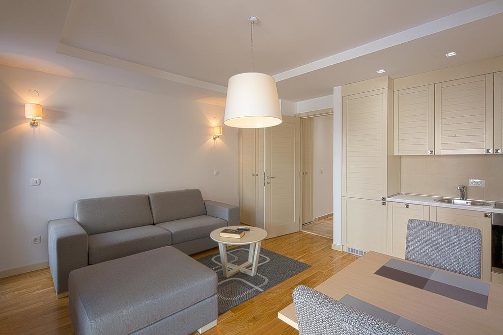 Apartman Aria *